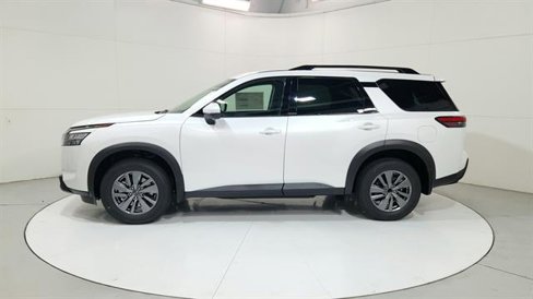 New 2025 Nissan Pathfinder SV w/ Cargo Package image 5