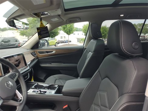 New 2026 Volkswagen Atlas SE image 17