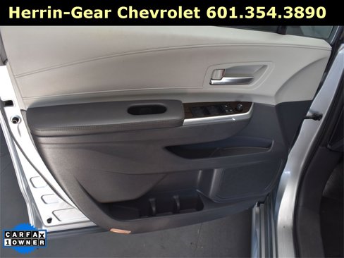 Used 2023 Toyota Sienna XLE image 11