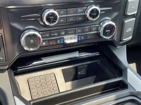 New 2025 Ford F350 Lariat w/ Lariat Ultimate Package image 12