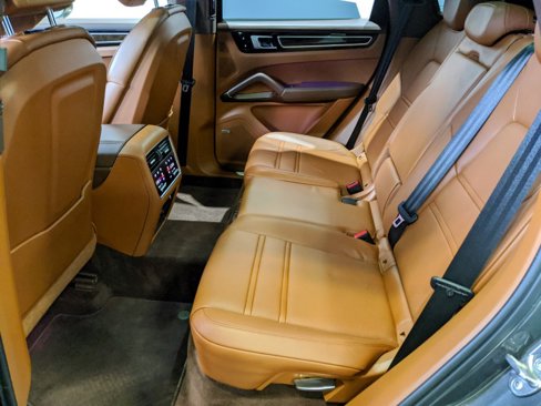Used 2020 Porsche Cayenne S image 29