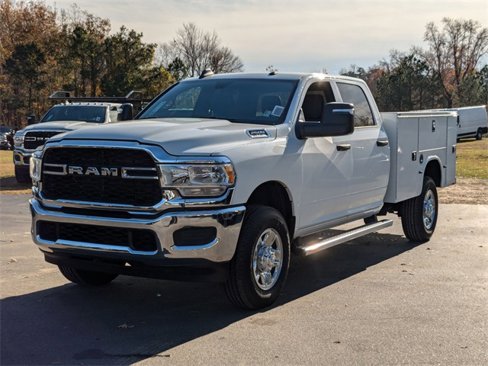 New 2024 RAM 2500 Tradesman w/ Chrome Appearance Group image 4