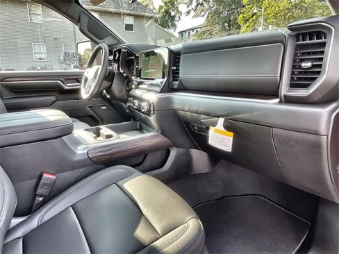 New 2026 GMC Sierra 2500 SLT w/ SLT Convenience Package image 29
