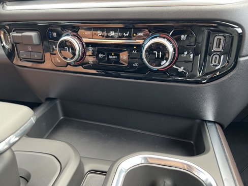 New 2026 GMC Sierra 1500 SLT w/ SLT Premium Plus Package image 32
