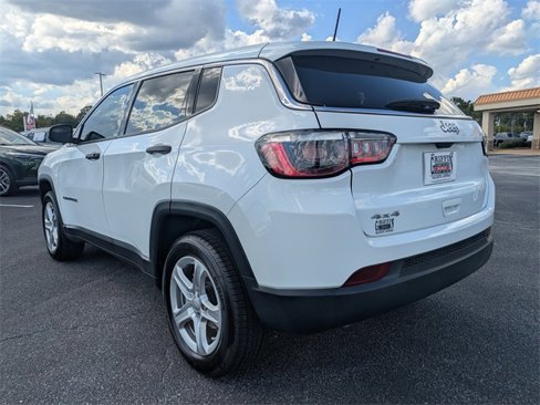 Used 2023 Jeep Compass Sport image 5