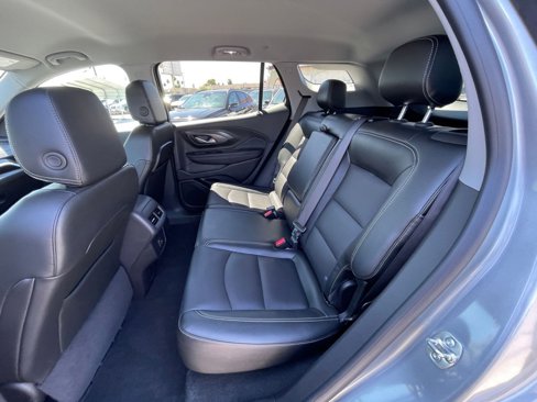 Used 2024 GMC Terrain SLT image 35