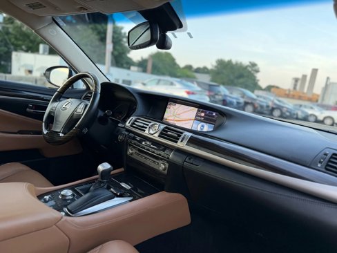 Used 2015 Lexus LS 460 L image 18