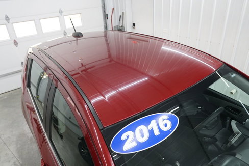 Used 2016 Chevrolet Sonic LT image 2