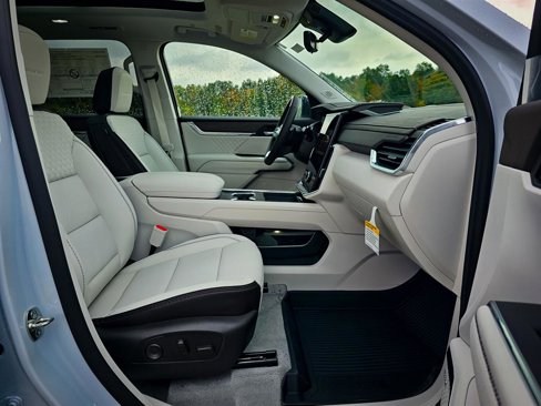 New 2026 GMC Acadia Denali w/ Super Cruise Package image 49