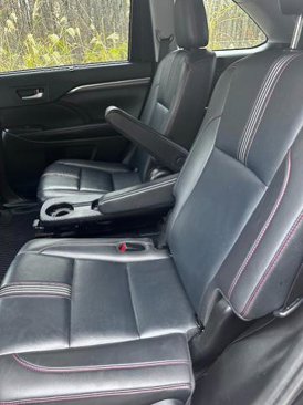 Used 2019 Toyota Highlander SE image 7