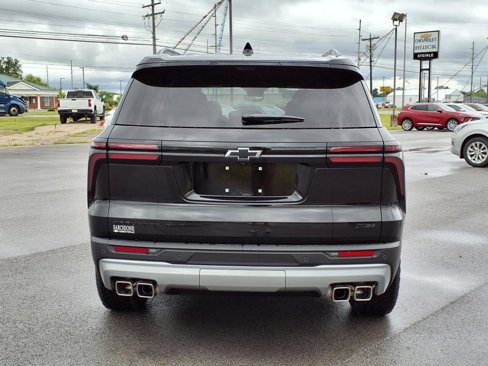 New 2025 Chevrolet Traverse Z71 w/ Enhanced Driving Package image 7