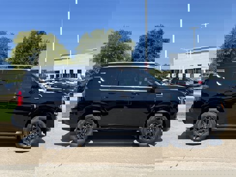 New 2026 Nissan Armada SV image 3