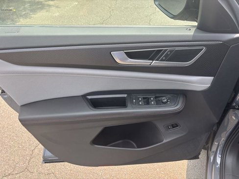 New 2025 Volkswagen Atlas Peak Edition SE image 9