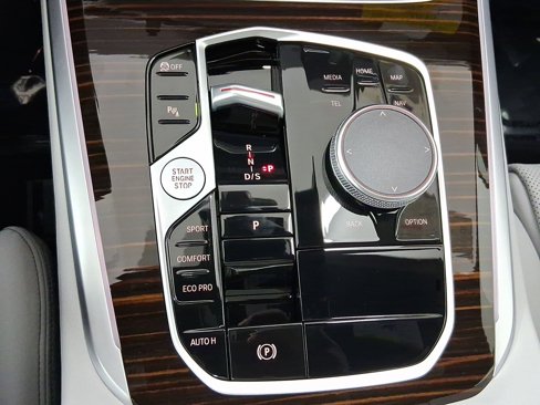 New 2026 BMW X5 sDrive40i w/ Climate Comfort Package image 17