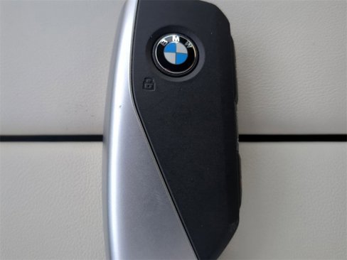 Certified 2025 BMW X5 xDrive50e w/ Premium Package image 31