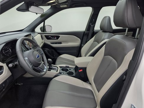 Certified 2025 Subaru Forester Limited image 35