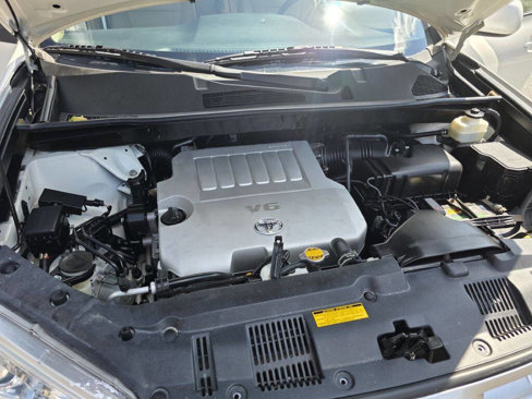 Used 2012 Toyota Highlander FWD image 25
