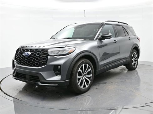 Used 2025 Ford Explorer ST-Line w/ Premium Package image 3