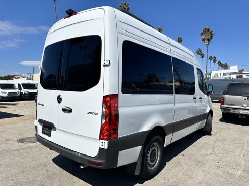 Used 2024 Mercedes-Benz Sprinter 2500 image 4