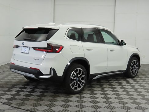 Used 2025 BMW X1 xDrive28i w/ Premium Package image 6