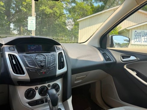Used 2013 Ford Focus SE image 10
