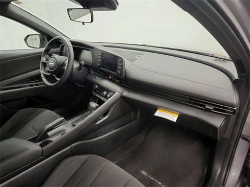 Used 2025 Hyundai Elantra Sport w/ Cargo Package image 30