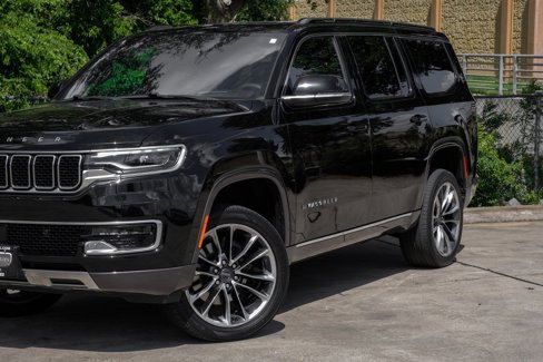 Used 2022 Jeep Wagoneer Series III w/ Premium Group I image 13