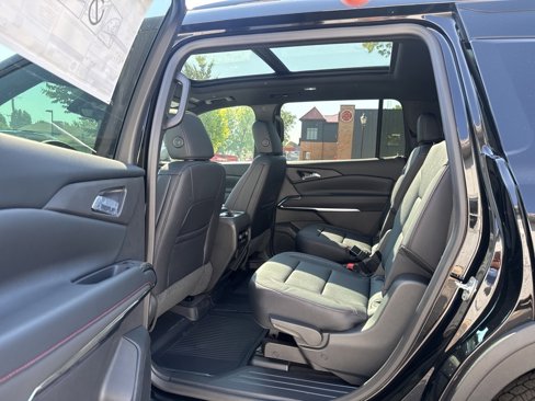 New 2026 Chevrolet Traverse Z71 w/ Driver Confidence Package image 15