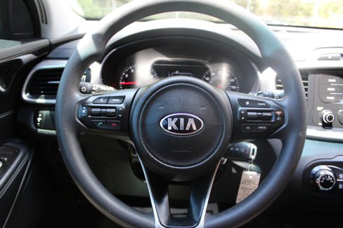 Used 2017 Kia Sorento L image 36