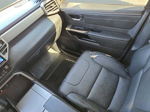 Used 2023 Toyota Sequoia Limited image 15