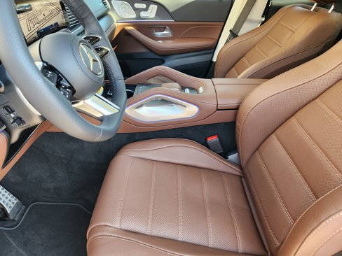 New 2026 Mercedes-Benz GLS 450 4MATIC image 14