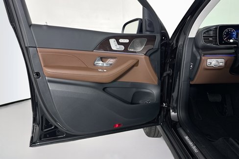 New 2026 Mercedes-Benz GLS 450 4MATIC image 21