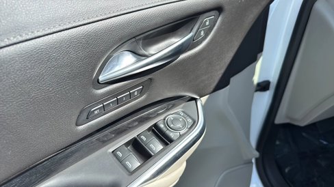 Used 2019 Cadillac XT4 Premium Luxury w/ Enhanced Visibility Package image 17