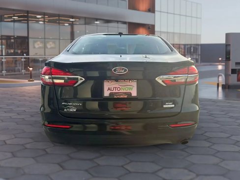 Used 2020 Ford Fusion SE image 8