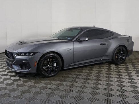 Used 2025 Ford Mustang GT image 15