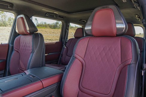 New 2026 INFINITI QX80 Autograph w/ Premium Cargo Package image 11