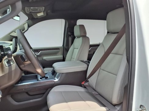 New 2025 GMC Sierra 2500 SLT w/ SLT Premium Package image 18