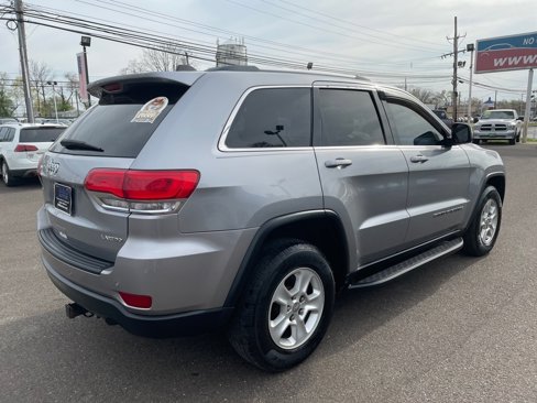 Used 2017 Jeep Grand Cherokee Laredo w/ Quick Order Package 23E image 3