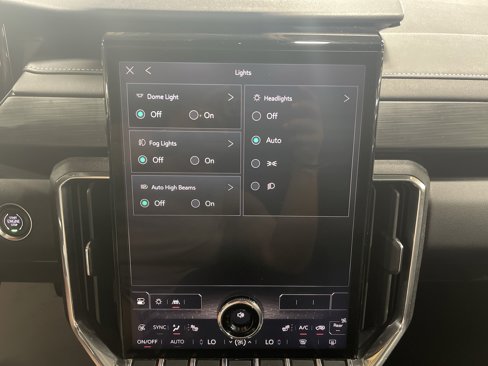 Used 2024 GMC Acadia Elevation image 20