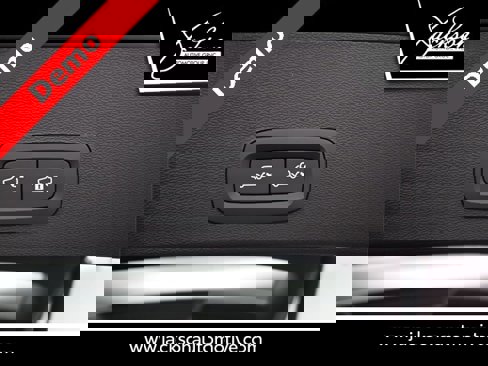 New 2025 Volvo XC40 B5 Core image 32