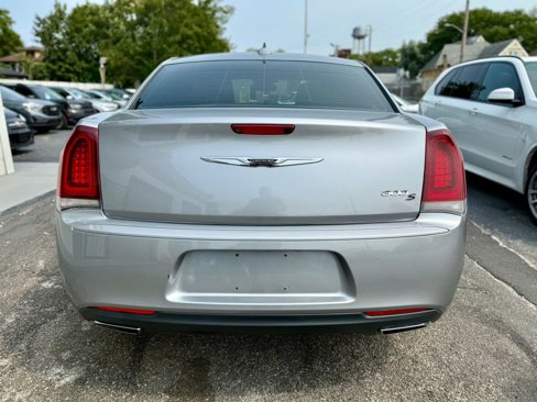 Used 2016 Chrysler 300 S image 12