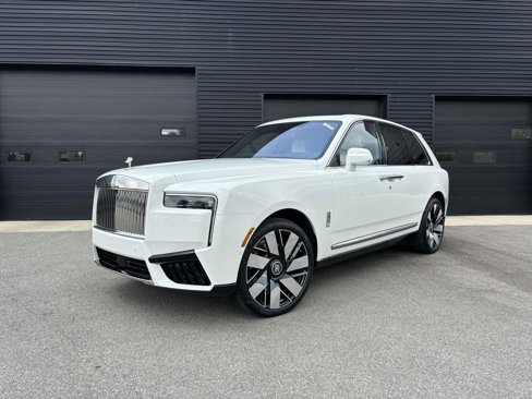 New 2025 Rolls-Royce Cullinan image 1