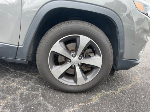 Used 2019 Jeep Cherokee Limited w/ Luxury Group image 29