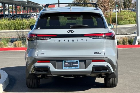 New 2025 INFINITI QX60 Luxe w/ Black Edition image 4