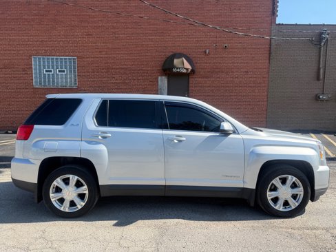 Used 2017 GMC Terrain SLE image 2