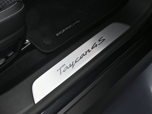 New 2025 Porsche Taycan 4S image 32