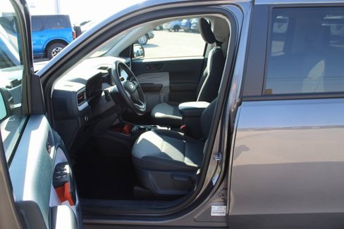 Used 2022 Ford Maverick XLT image 14