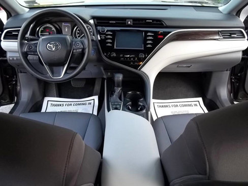 Used 2018 Toyota Camry LE image 14