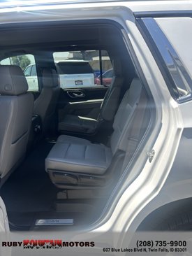 Used 2022 GMC Yukon SLT w/ SLT Premium Package image 15