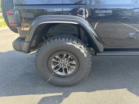 New 2025 Jeep Wrangler Unlimited Rubicon 392 image 17